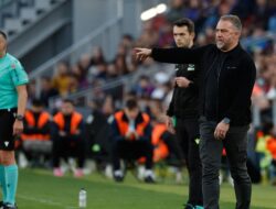 Hansi Flick Dapat Sanksi Besar di Barcelona, Pedri dan Ferran Torres Ungkapkan!
