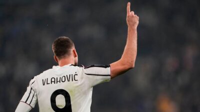 Vlahovic Tunjukkan Kesetiaan dengan Mengurangi Gaji di Juventus