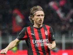 Sorotan Kualitas Permainan Pertarungan Luka Modric  Nicolo Barella di Lini Tengah