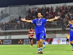 Thom Haye Kembali ke Persib, Absen Dua Pertandingan Karena Urusan Keluarga