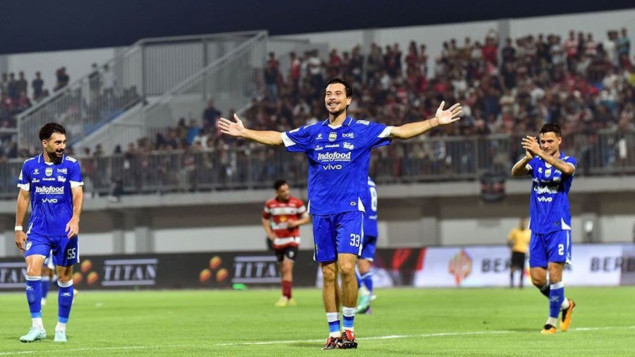 Thom Haye Kembali ke Persib, Absen Dua Pertandingan Karena Urusan Keluarga