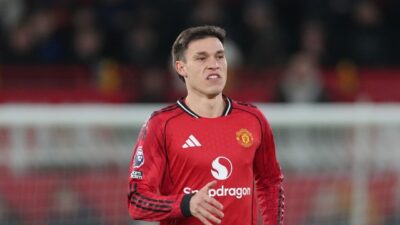 Kekurangan Gelandang, Manchester United Perlu Rekrut Dua Pemain Baru