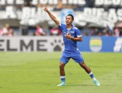Reaksi Berbeda Beckham dan Maxwell Souza Setelah Peluang Gol Terbuang