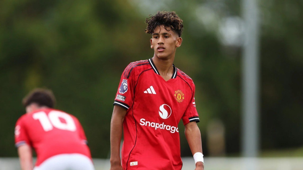 Wonderkid JJ Gabriel Diterima Latihan Tim Utama Man United Usai Curi Perhatian dengan 20 Gol di U-18