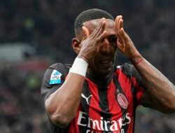 Pervis Estupinan Terpilih Sebagai Pemain Terbaik di Derbi Milan