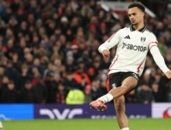 Antonee Robinson Jadi Target Utama Manchester United di Bursa Transfer