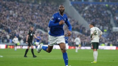 Beto Jadi Bintang Pertandingan Antara Everton dan Chelsea