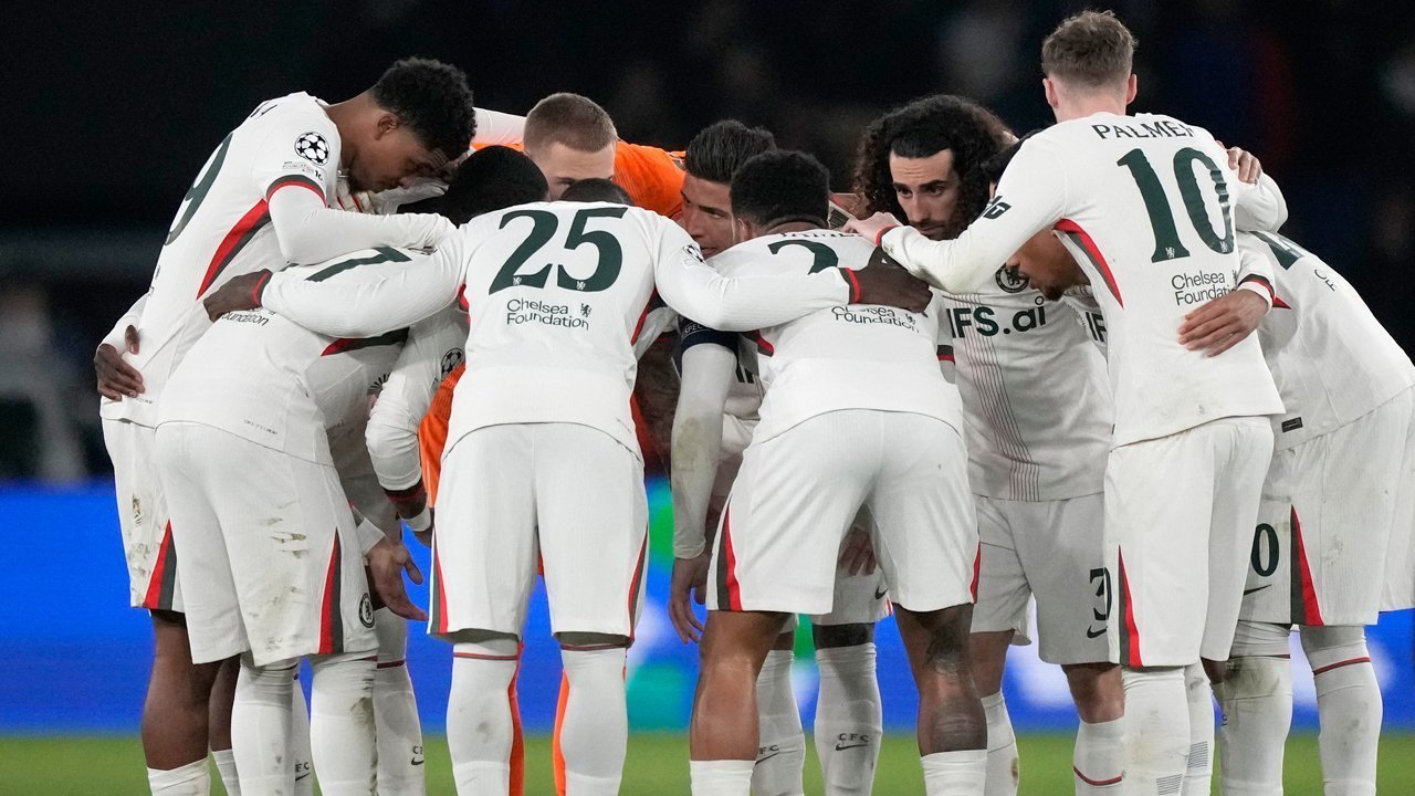 Evaluasi Kinerja Pemain Chelsea saat Berhadapan dengan PSG: Kesalahan Jorgensen Memukul Tim