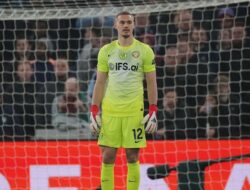 Evaluasi Performa Tim Blunder jadi Musuh Chelsea, Pilih Filip Jorgensen atau Robert Sanchez Nih, Liam Rosenior?