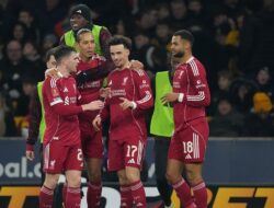 Kinerja Cemerlang Andrew Robertson: Gol dan Assist Bawa Liverpool Menang atas Wolves