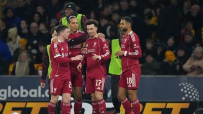 Kinerja Cemerlang Andrew Robertson: Gol dan Assist Bawa Liverpool Menang atas Wolves