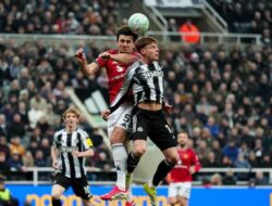 Mengapa Newcastle Terkalahkan oleh Manchester United Meski Lawan Bermain Sepanjang Pertandingan dengan 10 Pemain?