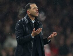 Chelsea Segera Jalin Komunikasi dengan Pelatih Spanyol untuk Mengisi Pos Liam Rosenior
