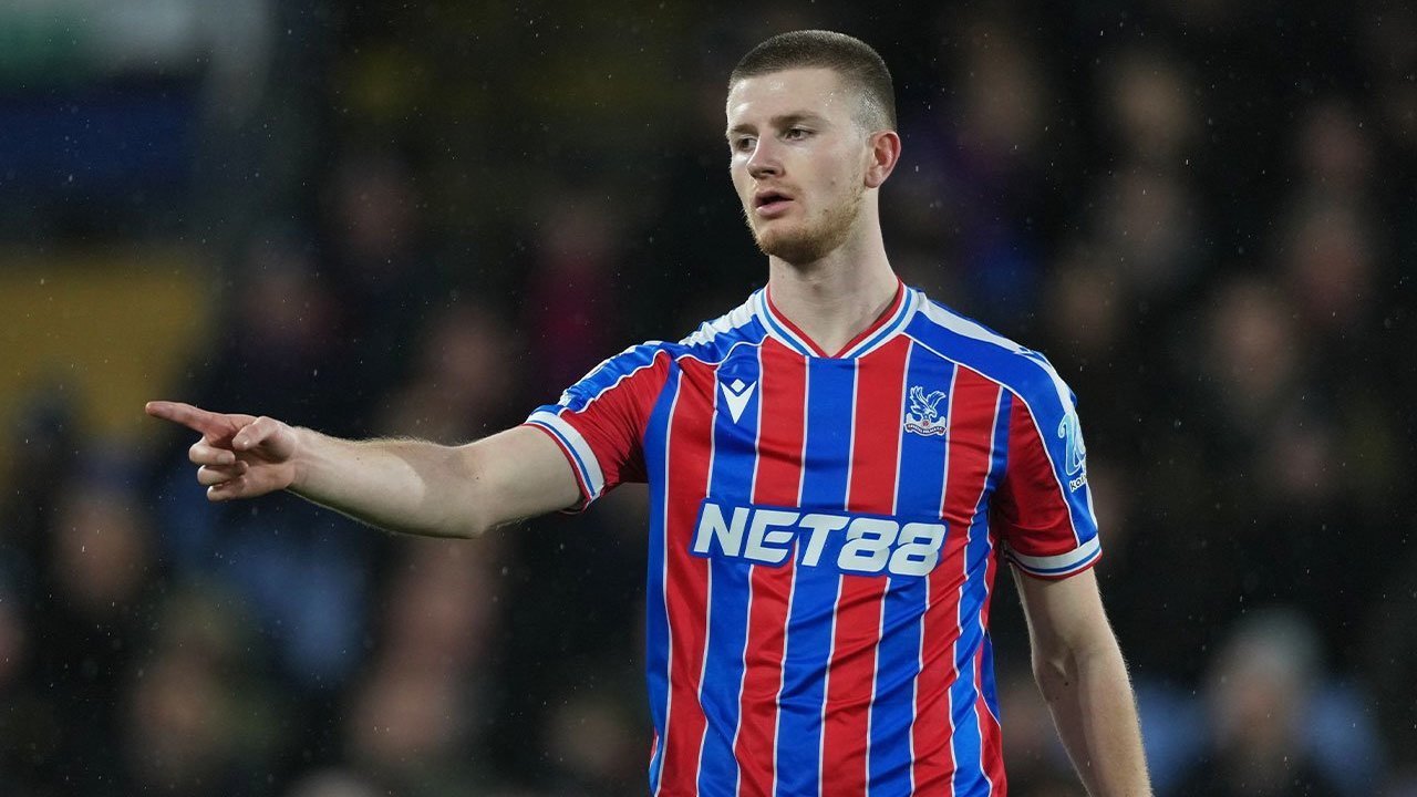 Michael Carrick Diminta Ryan Giggs Datangkan Adam Wharton ke Manchester United