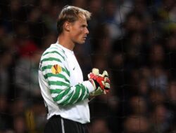 Alex Manninger Ungkap Penyesalan Tinggalkan Arsenal dan Pengalaman Suram di Fiorentina