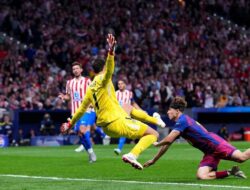 Kiper Cadangan Juan Musso Hancurkan Ambisi Barcelona di Lapangan
