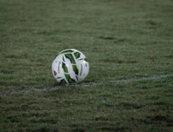 Analisis Pertandingan Sepak Bola: Cara Mendalami Performa Tim dan Pemain Profesional