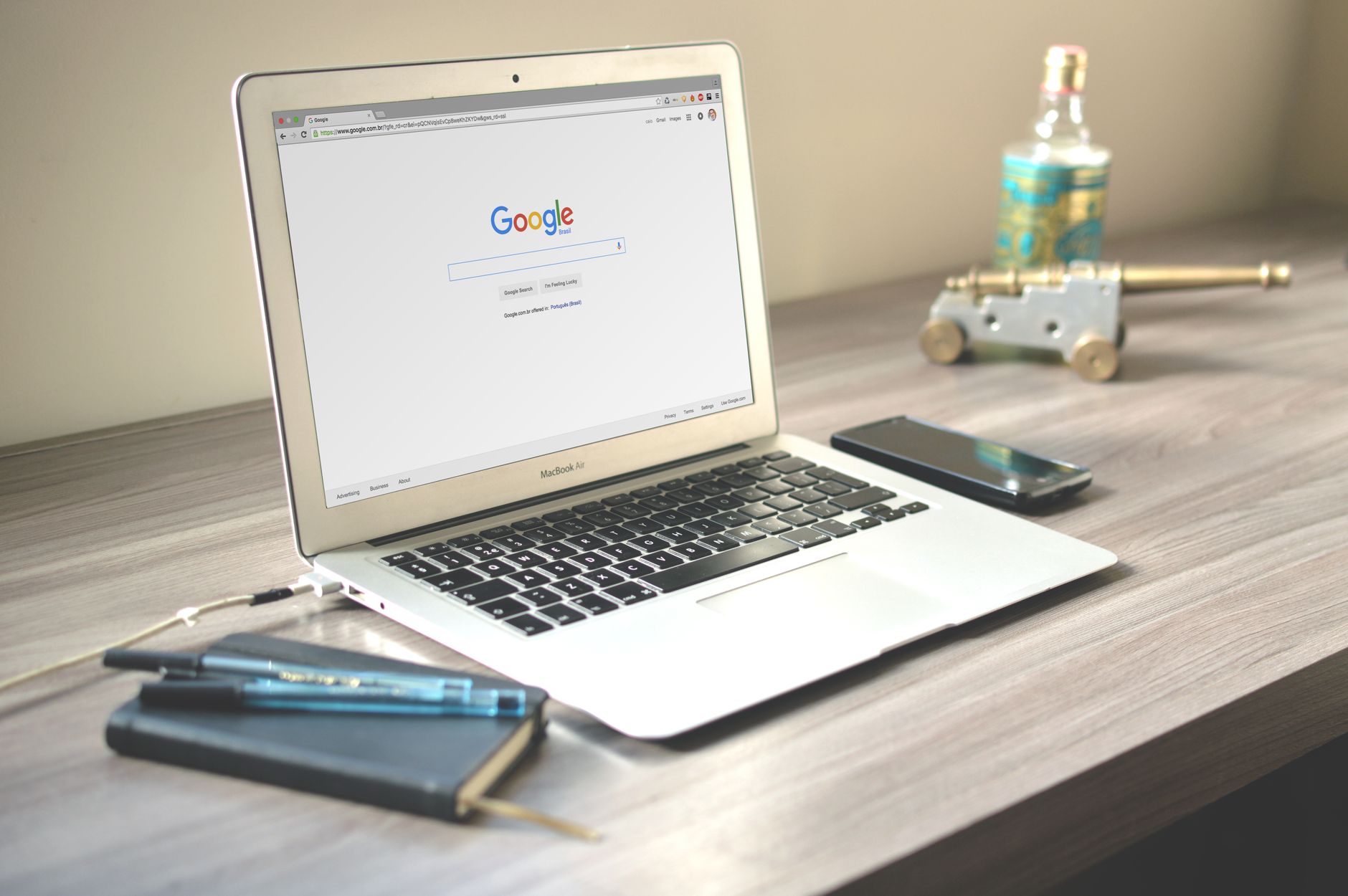 Ilustrasi News Langka menampilkan 3 Tips SEO dan Kiat Panduan Unik mengungkap Fakta Ernasional